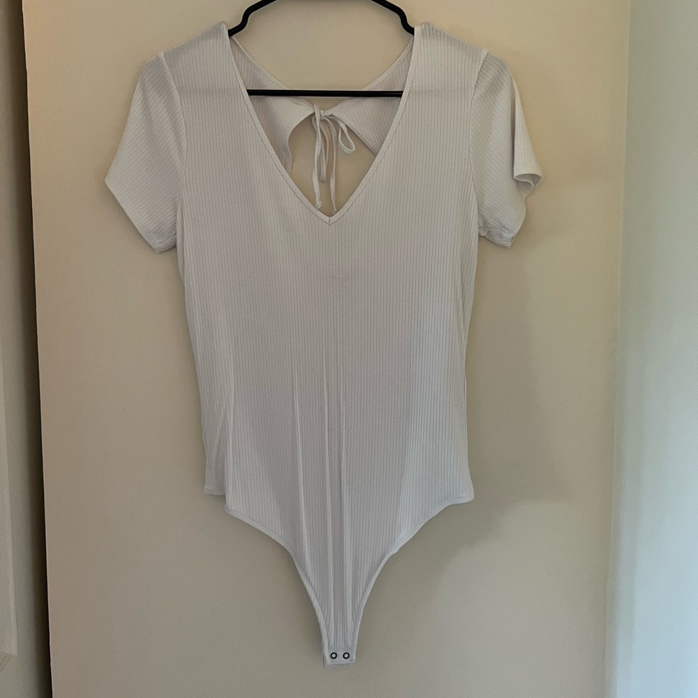 Ribbed Tie Back Abercrombie Bodysuit